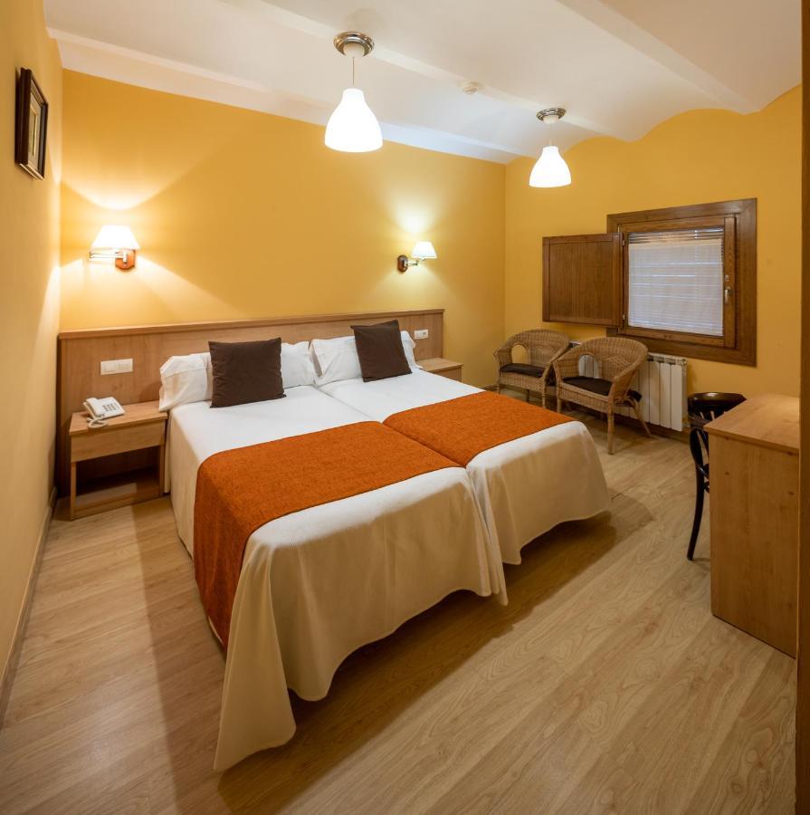 Hotel Ripoll Sant Hilari Sacalm Dış mekan fotoğraf