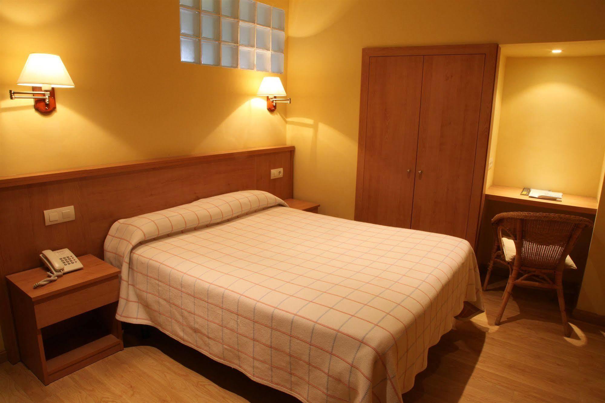Hotel Ripoll Sant Hilari Sacalm Dış mekan fotoğraf